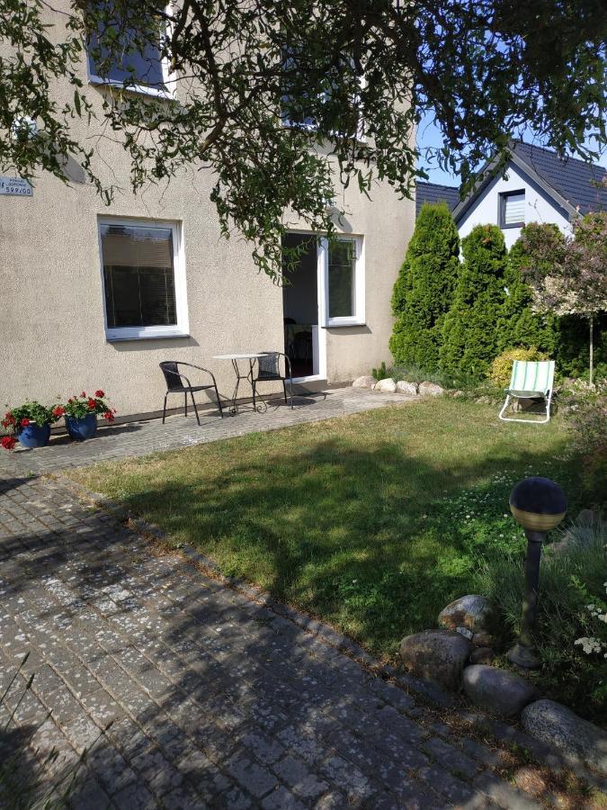 Pokoje Goscinne Weronika Ostrowo  Eksteriør bilde